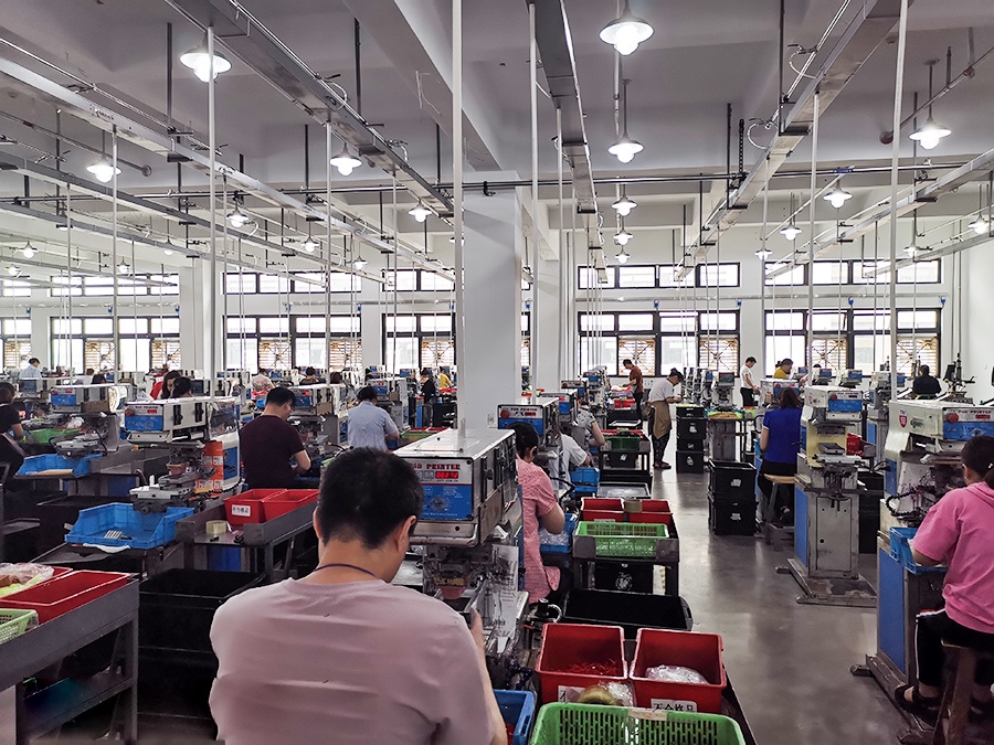 負壓風機,玻璃鋼負壓風機,車間降溫設備,車間通風設備,廠房降溫設備,廠房通風設備,廠房降溫,廠房通風,工業(yè)排氣扇,工業(yè)排風扇,防爆負壓風機,環(huán)保空調,水冷空調,水簾,濕簾
